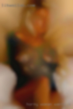 horny woman wants a dick