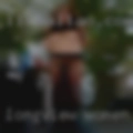 Longview women looking
